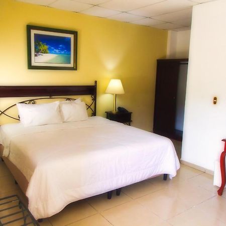 Hotel Santa Elena Antiguo Cuscatlan Ngoại thất bức ảnh