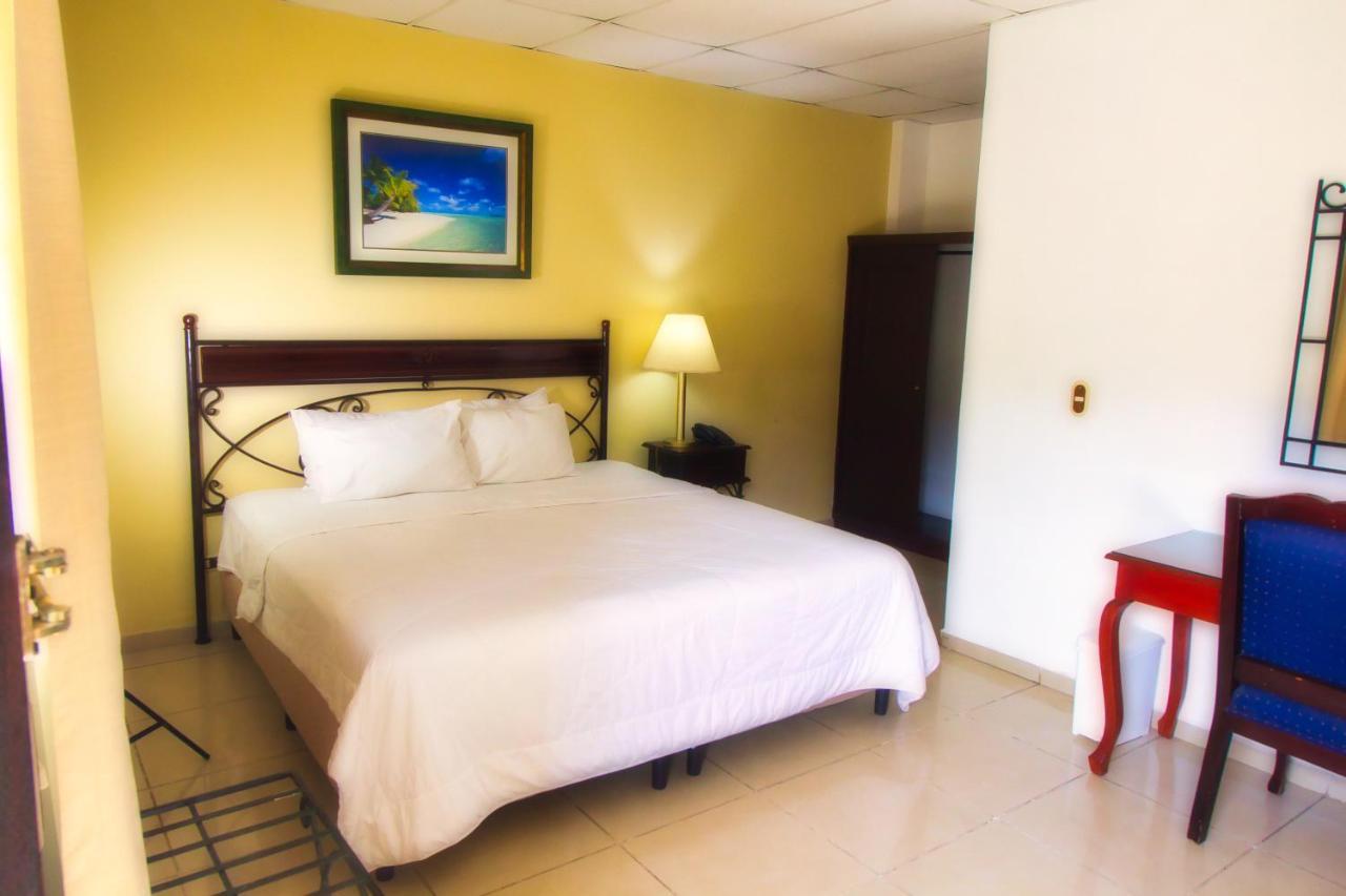 Hotel Santa Elena Antiguo Cuscatlan Ngoại thất bức ảnh