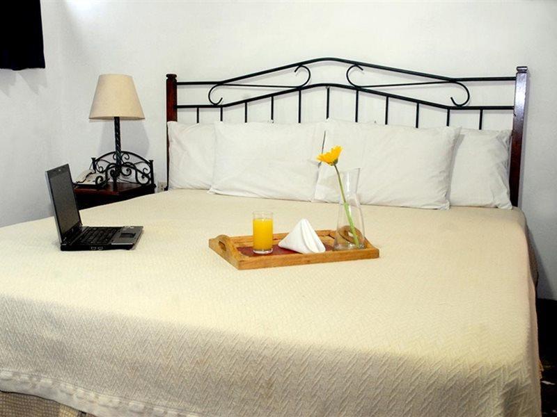 Hotel Santa Elena Antiguo Cuscatlan Ngoại thất bức ảnh