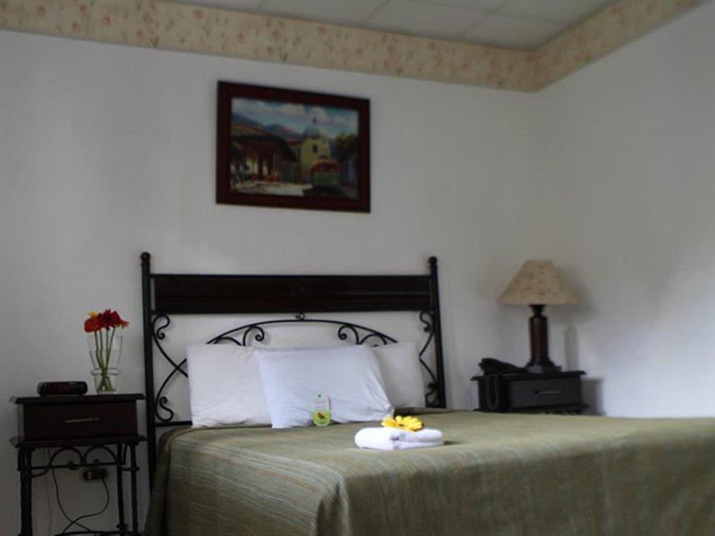 Hotel Santa Elena Antiguo Cuscatlan Ngoại thất bức ảnh
