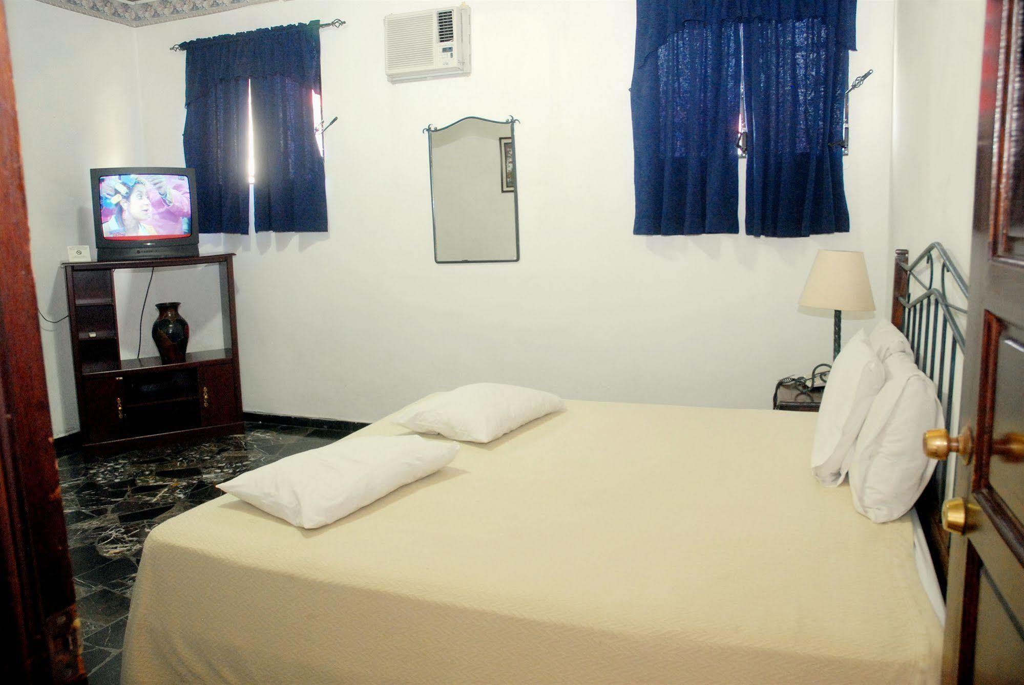 Hotel Santa Elena Antiguo Cuscatlan Ngoại thất bức ảnh